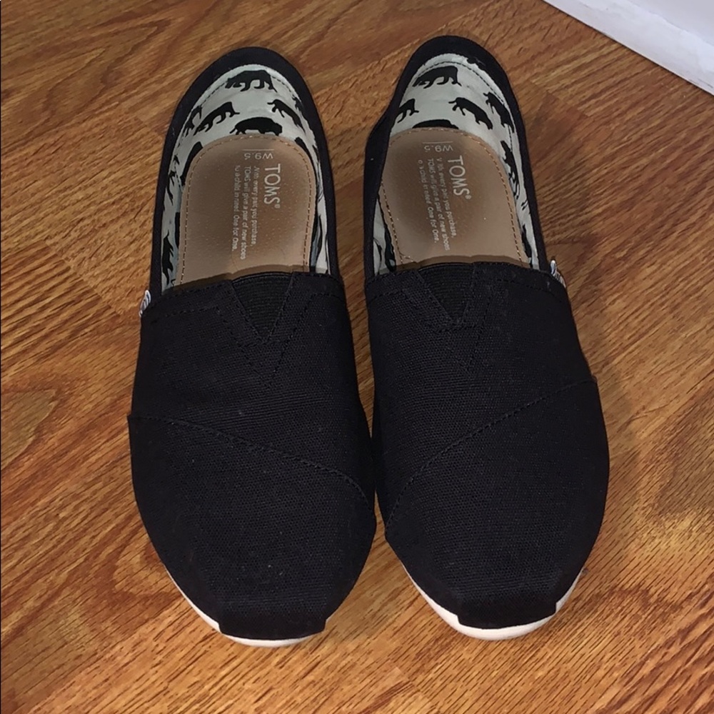 toms